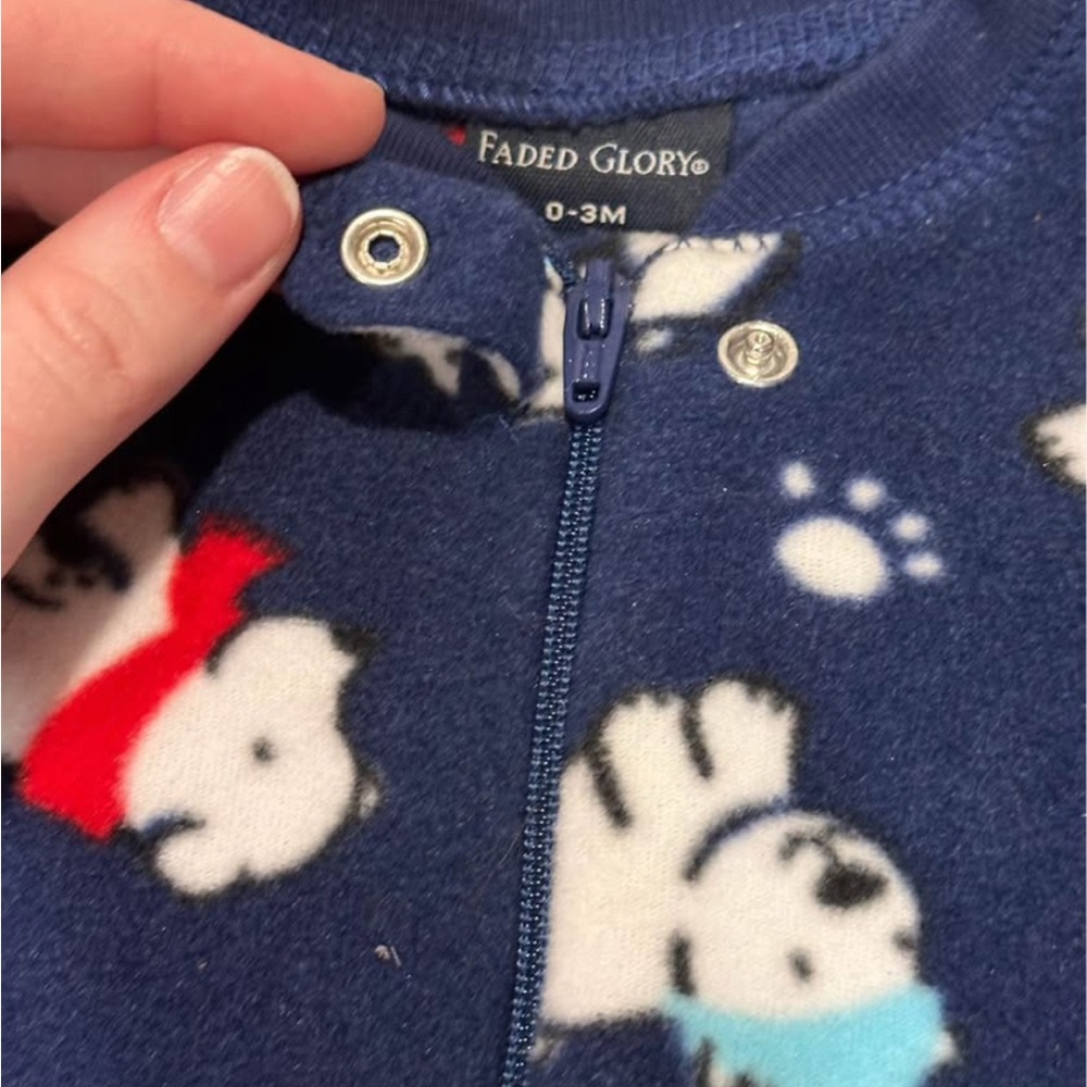 Faded Glory Polar Bear Onesie NWT - Picture 4 of 5